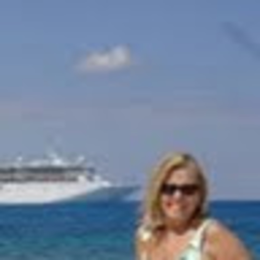 Meet your Posher, Denise